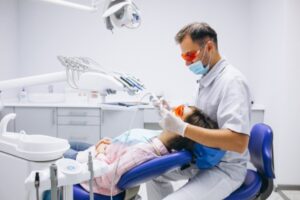 Consultório x Clínica: Qual É o Modelo Mais Lucrativo para Dentistas?